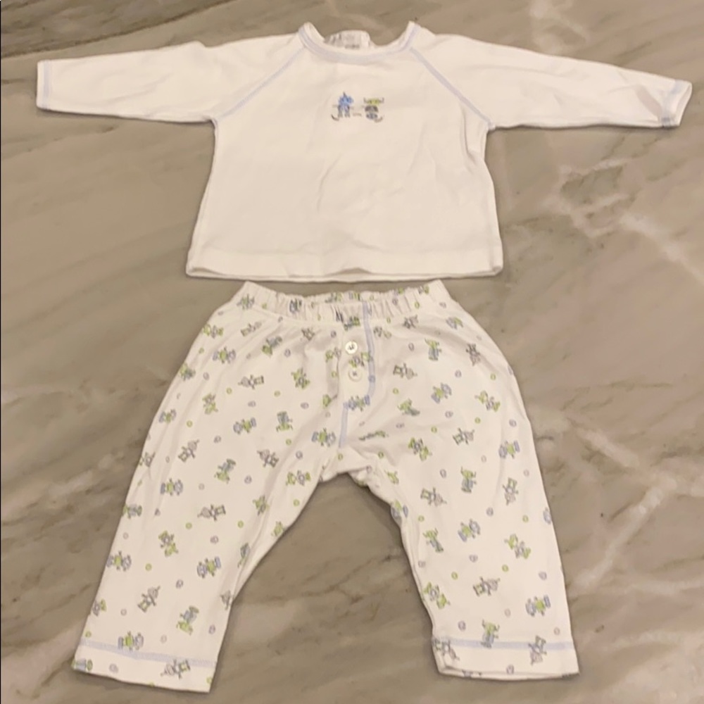 2 piece outfit.